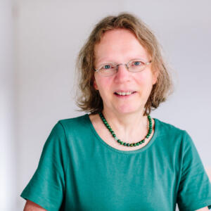 Gezeigt wird die Person Regina Scharfenberg